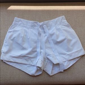 Lululemon Spring Breakaway II Shorts